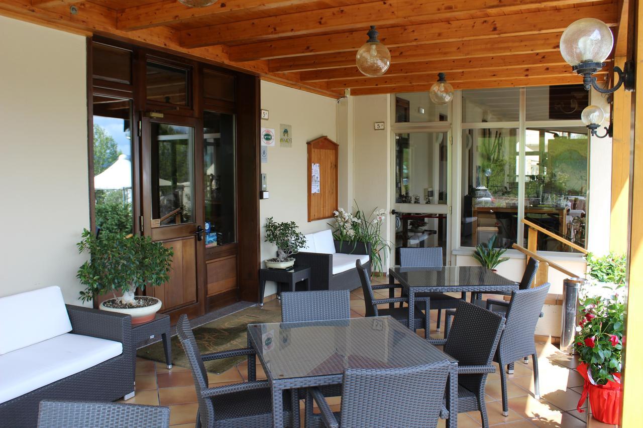 Albergo Ristorante Miramonti Toano Exterior foto